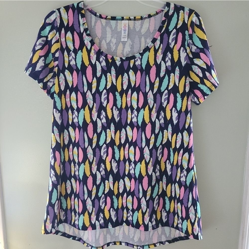 LulaRoe shirt size small